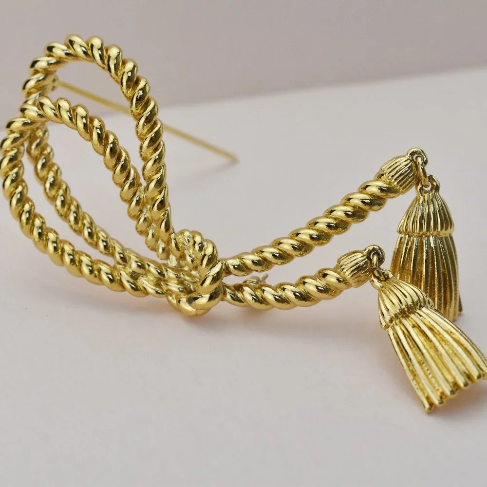Rope knot brooch gold, large quirky lapel pin for women